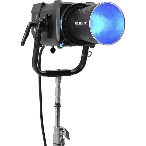 Nanlux Evoke 900C RGB LED Spot Light with Travel Kit